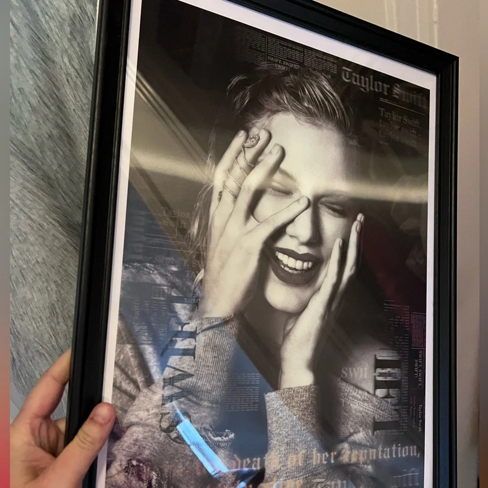 Taylor Swift Reputation 3D Lenticular (Holographic) Lithograph Poster - Picture 2 of 5